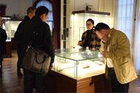 ���칤�����������